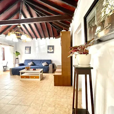 Emblematica Casa Rural Con Wifi En El Sauzal Tenerife بيت للعطل *