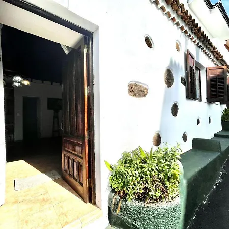 Emblematica Casa Rural Con Wifi En El Sauzal Tenerife * ساوزال