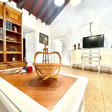 Holiday home Emblematica Casa Rural Con Wifi En El Sauzal Tenerife